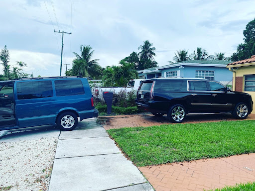 Clean Em’ Up Mobile Car Wash & Detailing Miami. Miami-Dade County. Florida 1 word3