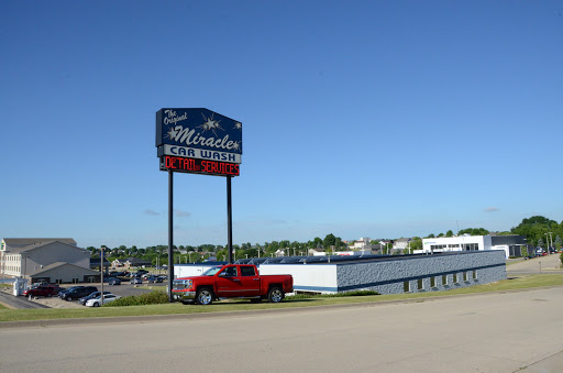 Miracle Car Wash Dubuque. Dubuque County. 1 word2