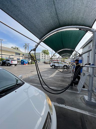 Quick Quack Car Wash Santa Ana. Orange County. California 1 word3