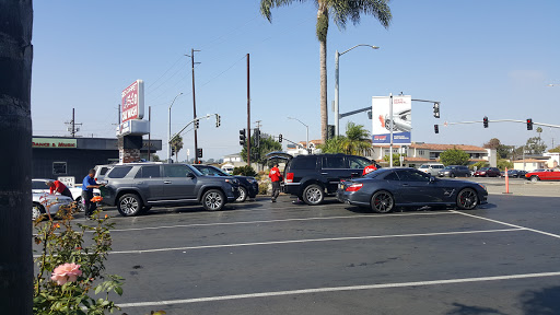 Red Carpet Car Wash Manhattan Beach. Los Angeles County. California 1 word1