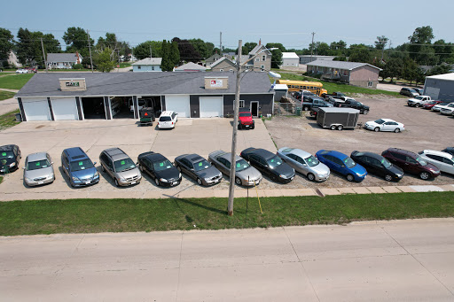 Rooster Detailing and Auto Sales Vinton. Benton County. 1 word3