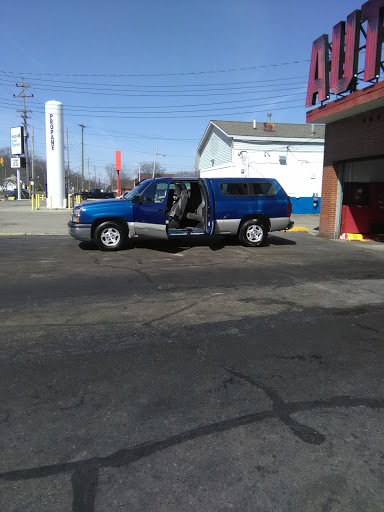 Top Hat Auto Wash Flint. Genesee County. Michigan 1 word3